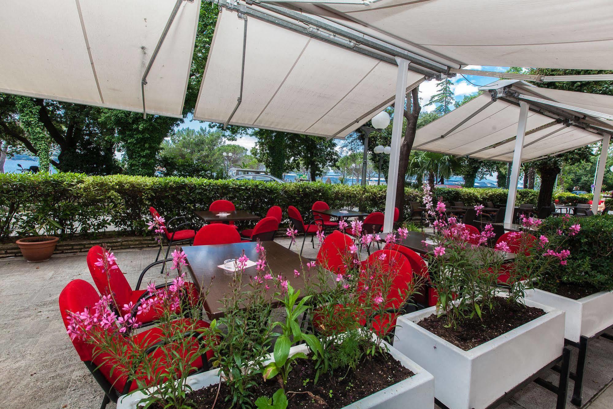 Hotel Zagreb Crikvenica Dış mekan fotoğraf